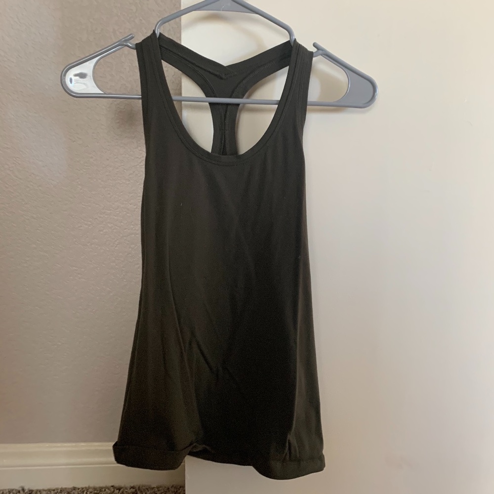 Lululemon tank